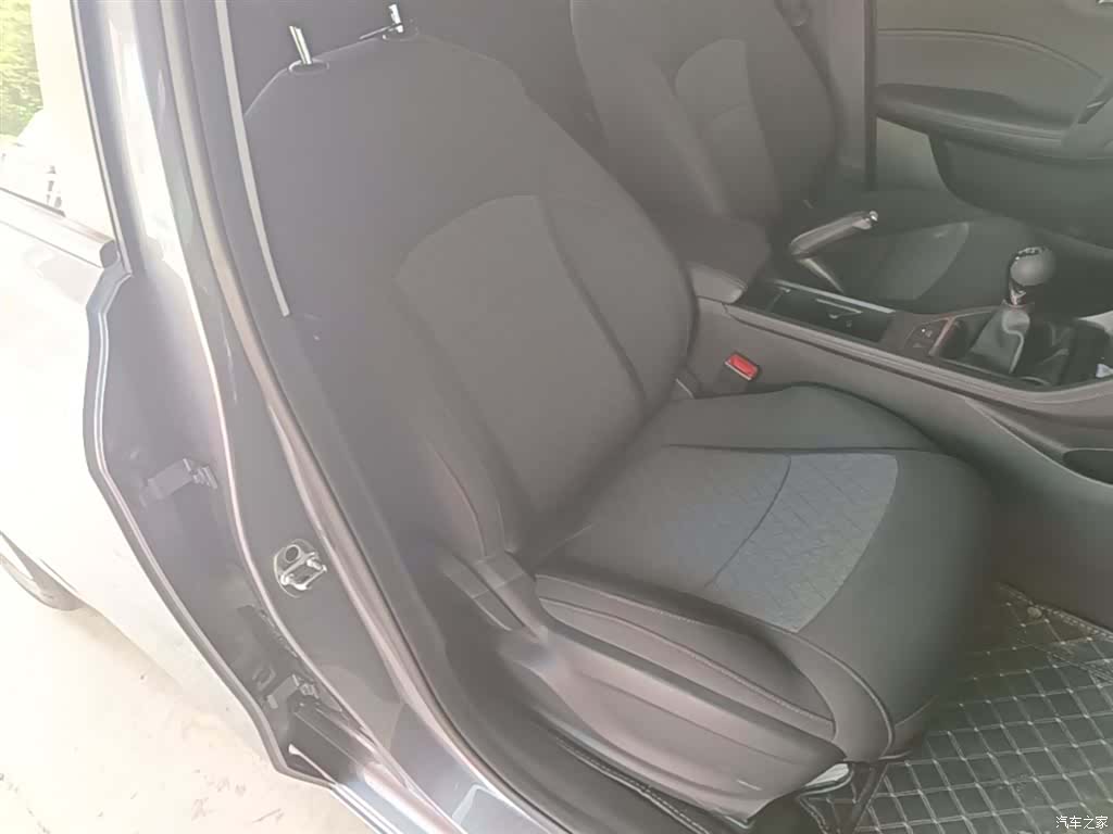 Roewe i5, 2025 25