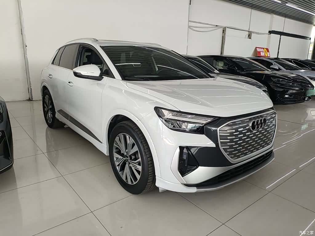 Audi Q4 e-tron, 2023 4