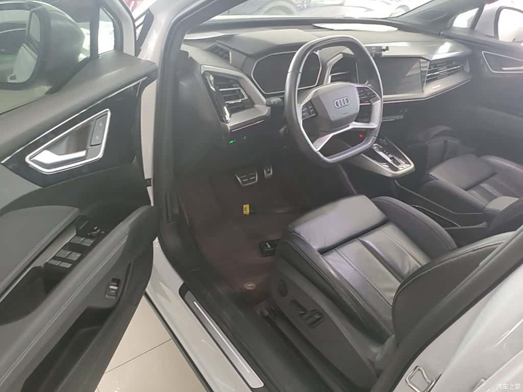 Audi Q4 e-tron, 2023 16