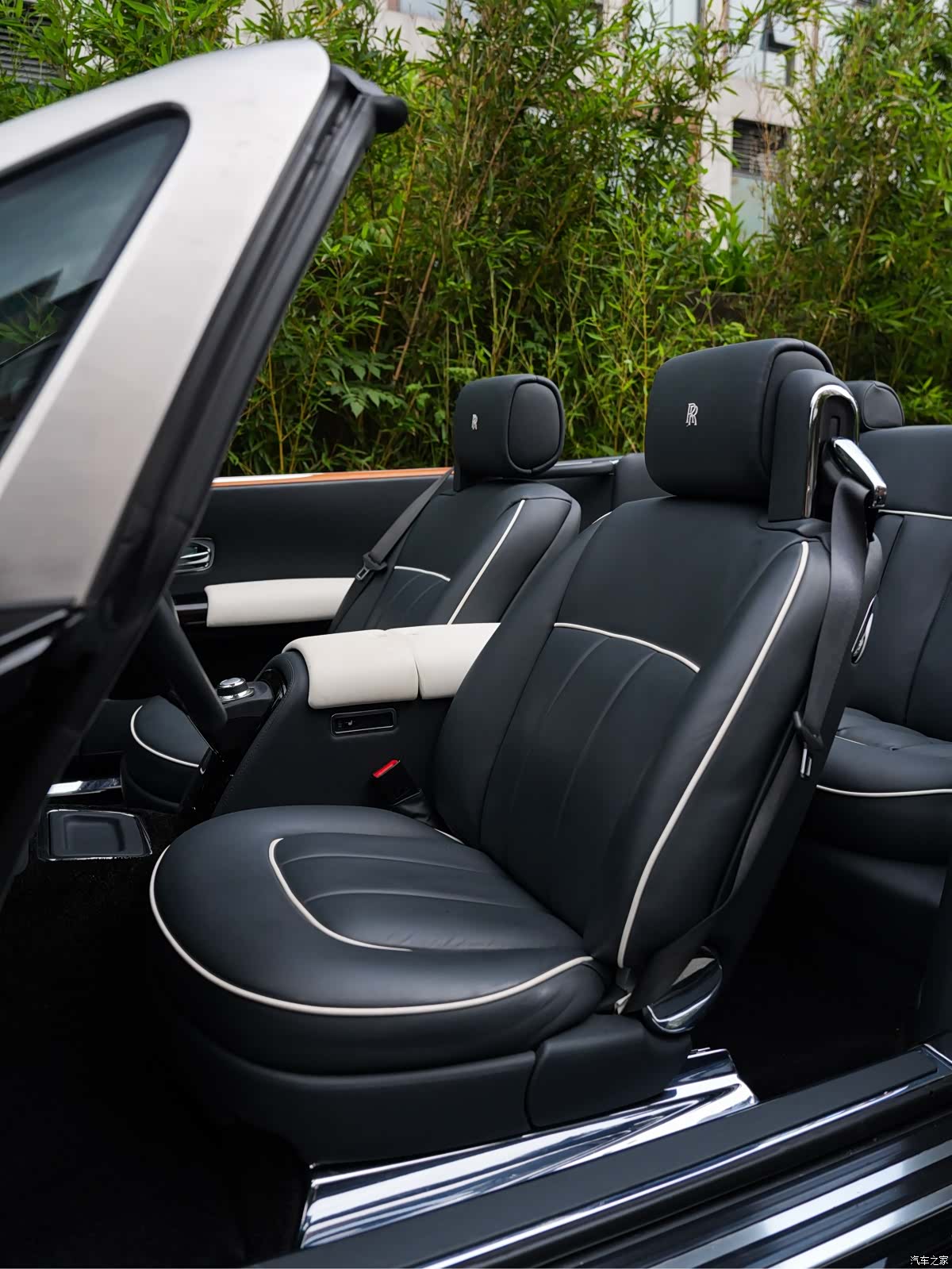 Rolls-Royce Phantom, 2008 13