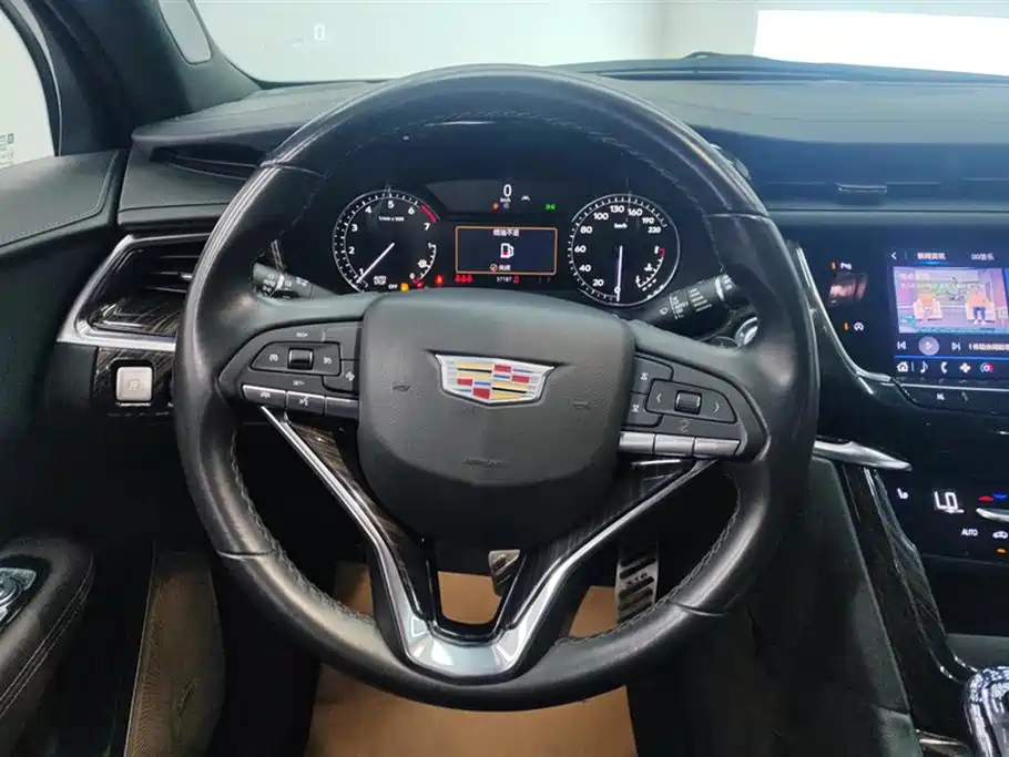 Cadillac XT6