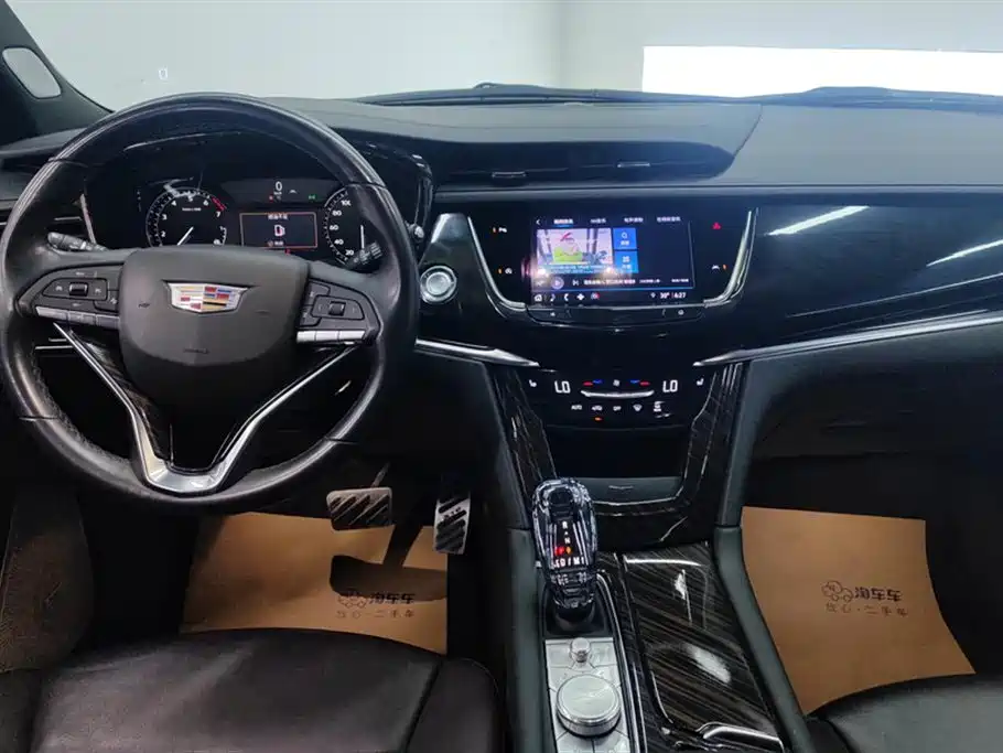 Cadillac XT6