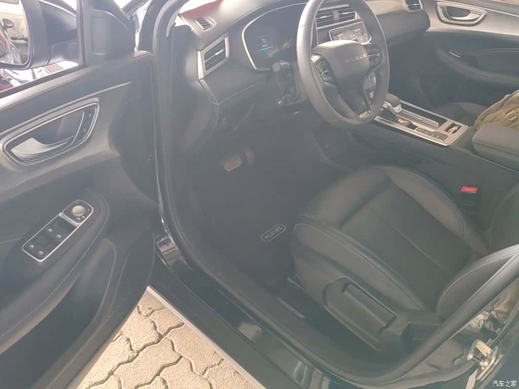 Roewe RX5, 2024 16