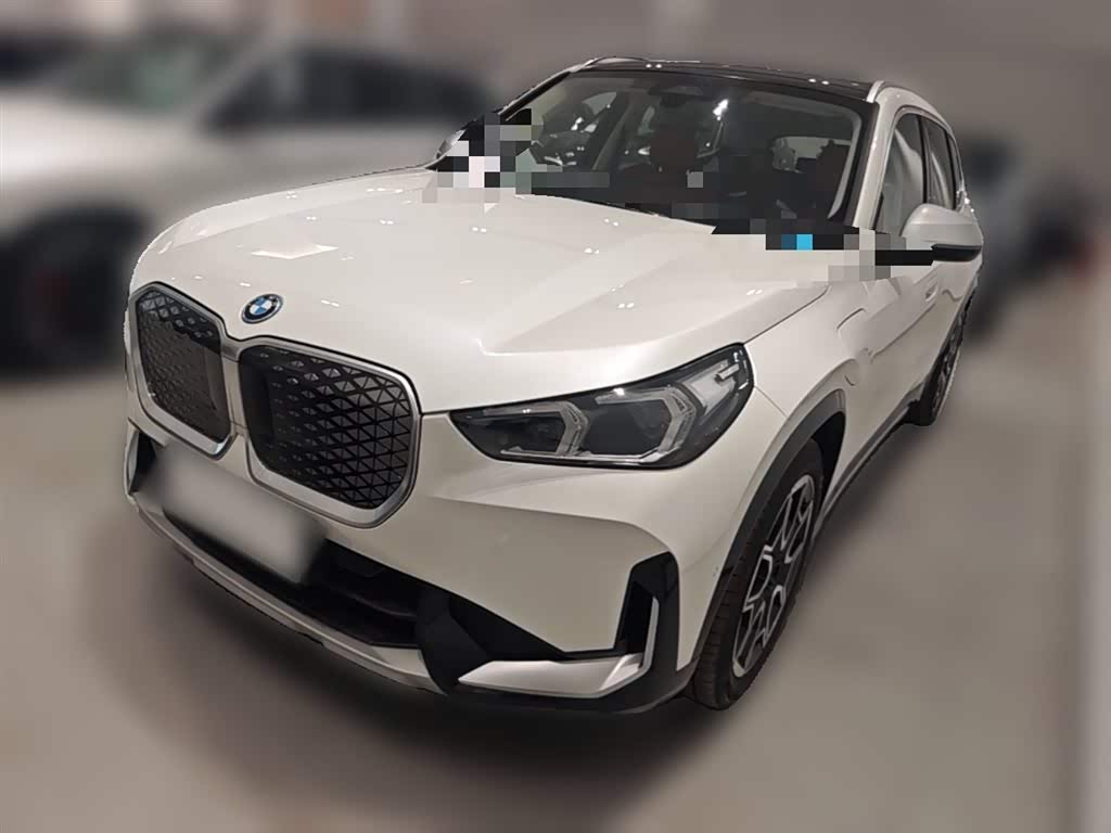 BMW iX1