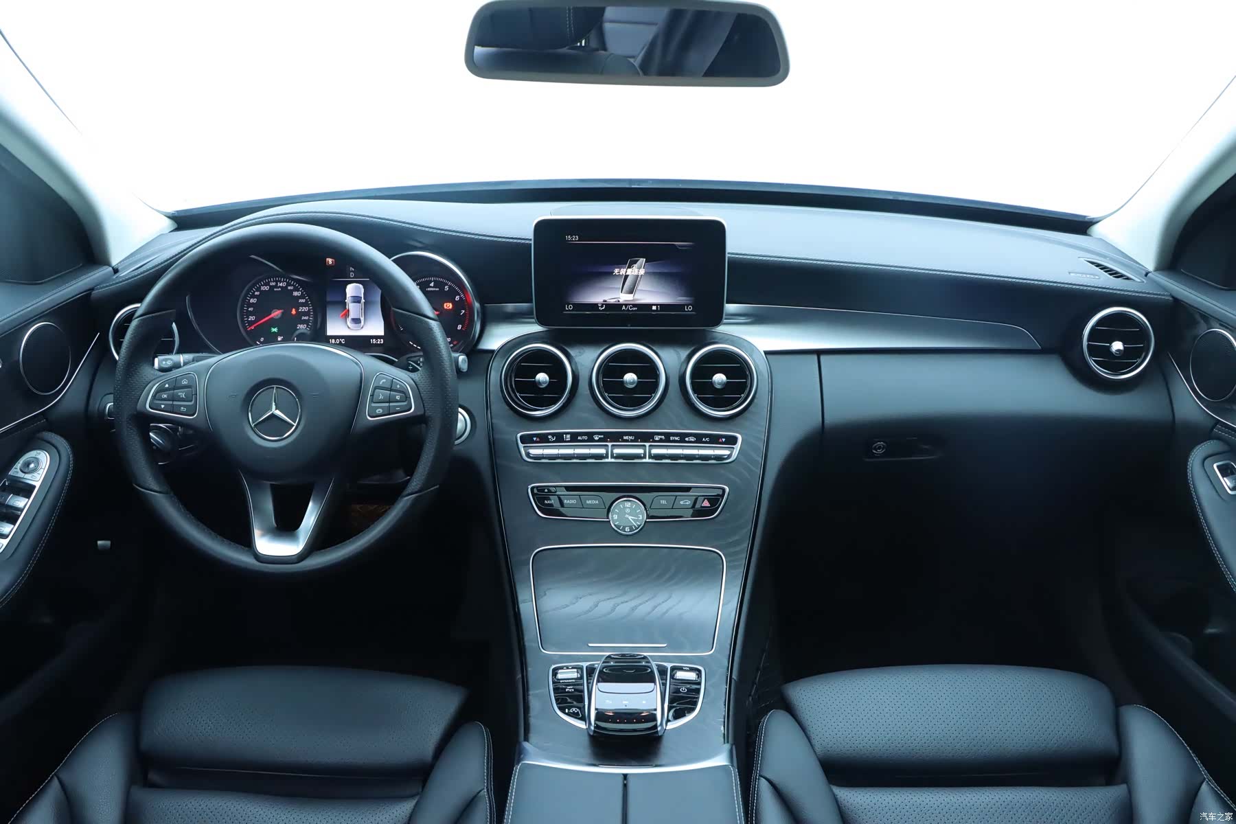 Mercedes-Benz C-Class, 2018 16