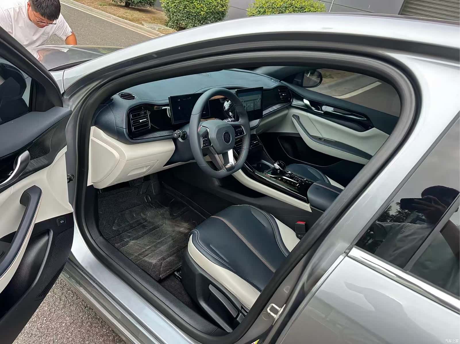 BYD Qin, 2023 10