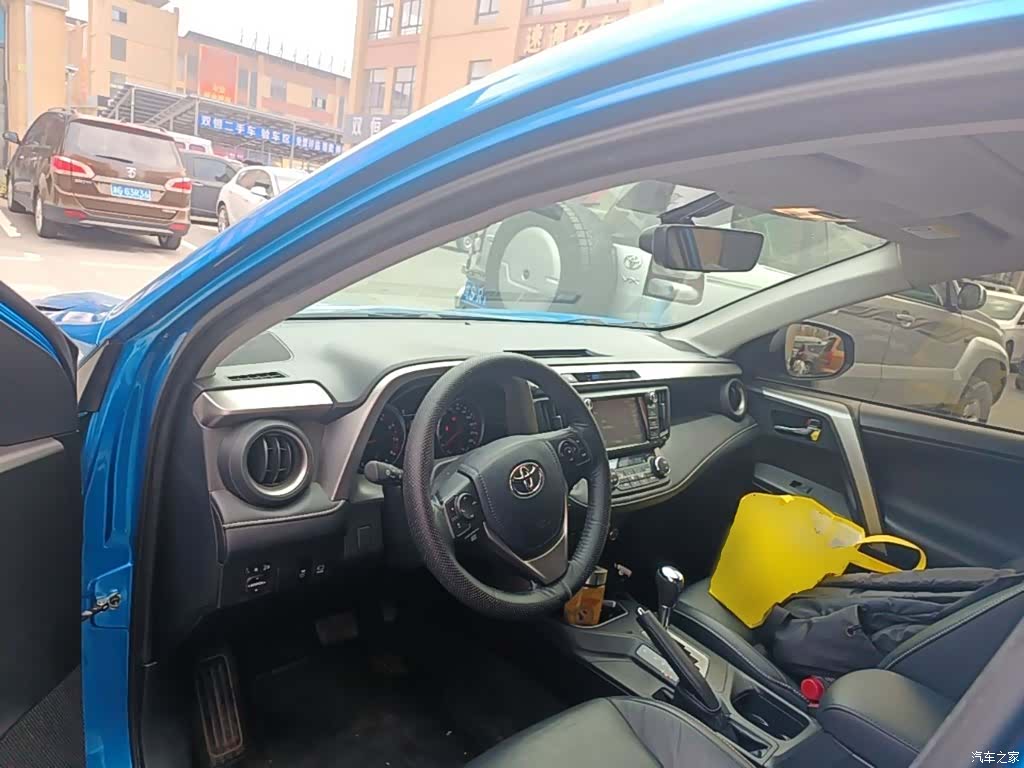 Toyota RAV4, 2018 10