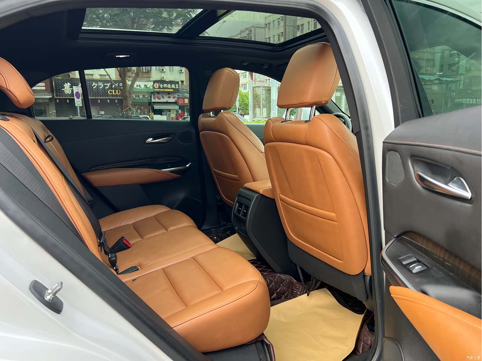 Cadillac XT4, 2019 13