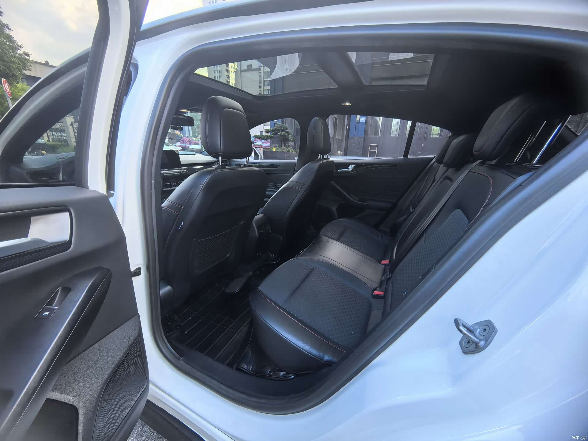 Ford Focus, 2019 8