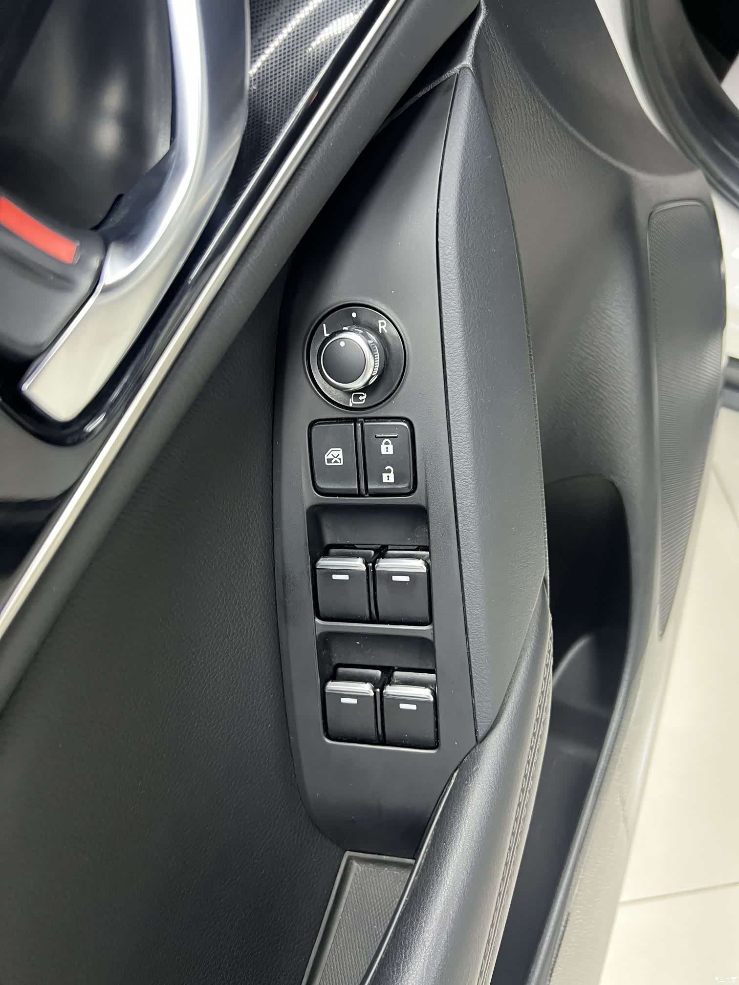 Mazda CX-4, 2023 22