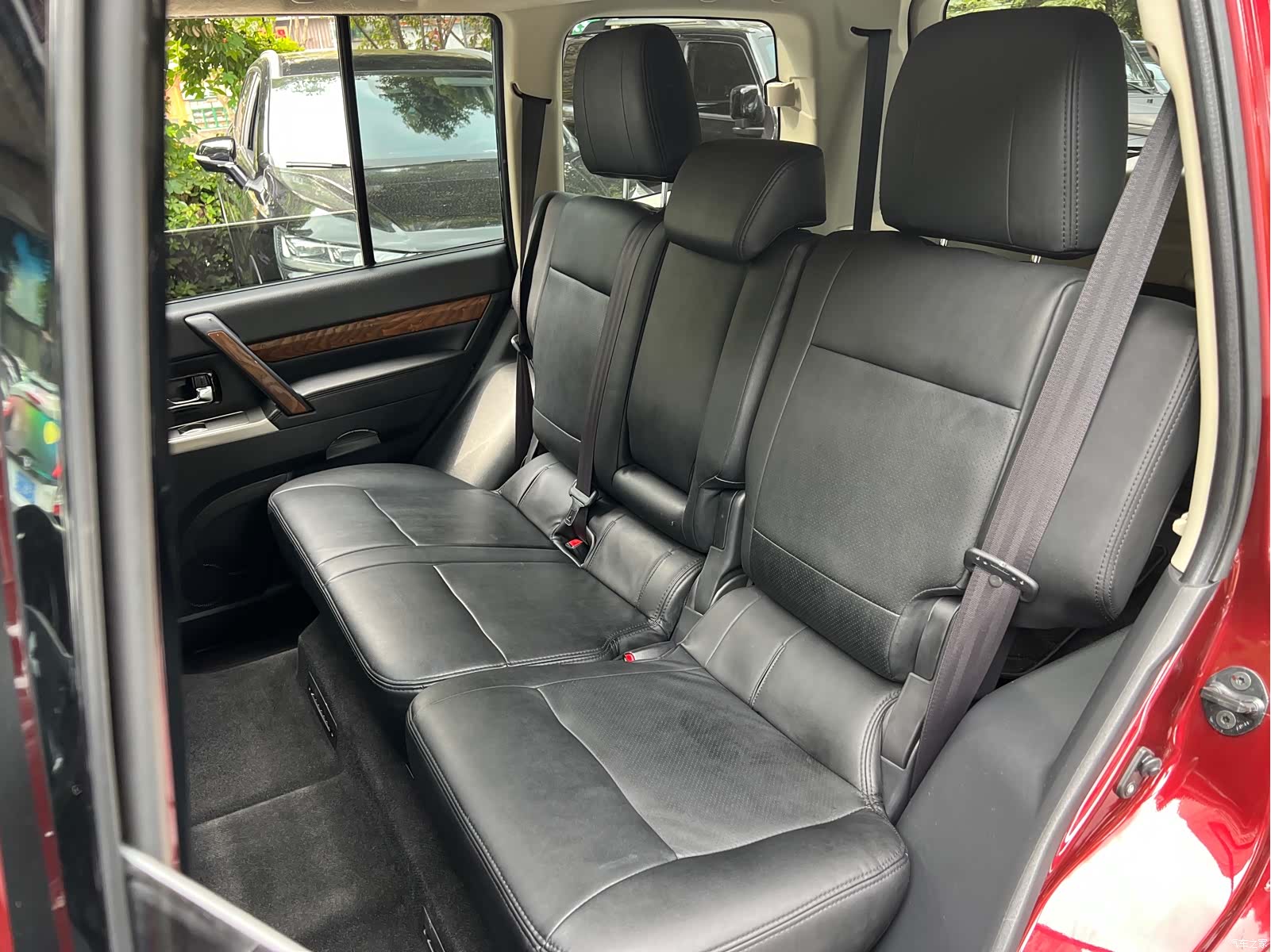 Mitsubishi Pajero, 2020 10