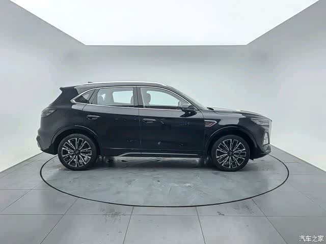 Hongqi HS5, 2023 7