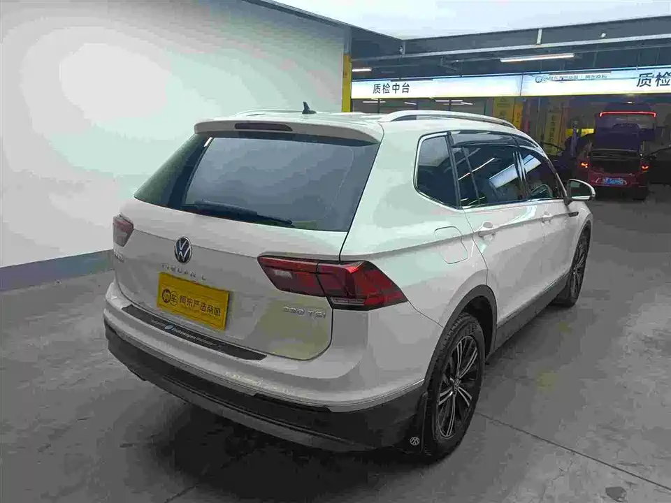Volkswagen Tiguan L