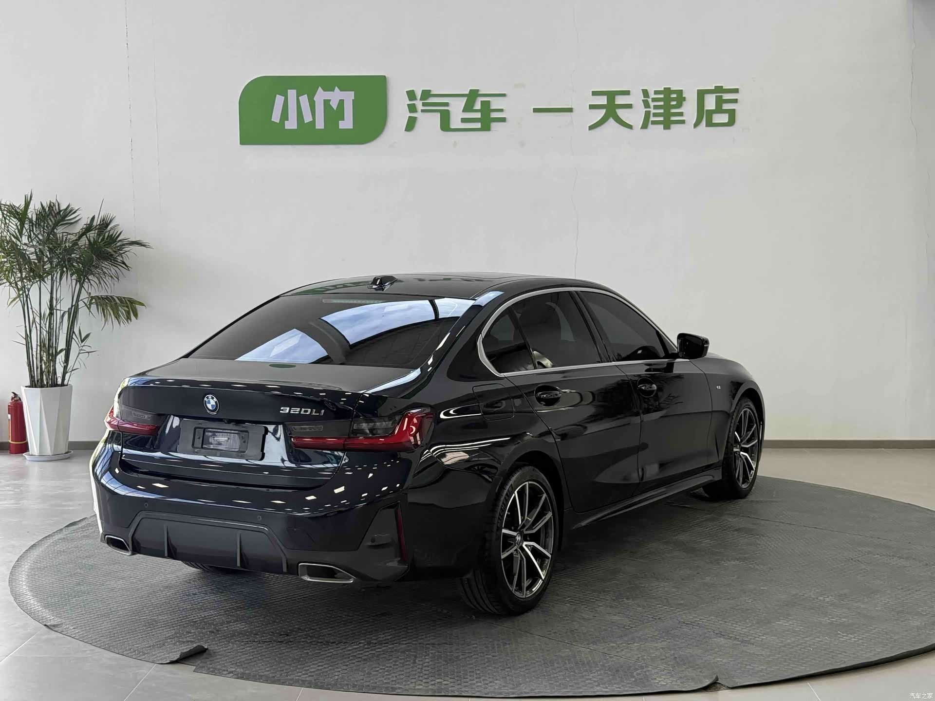 BMW 3 Series, 2023 все фото