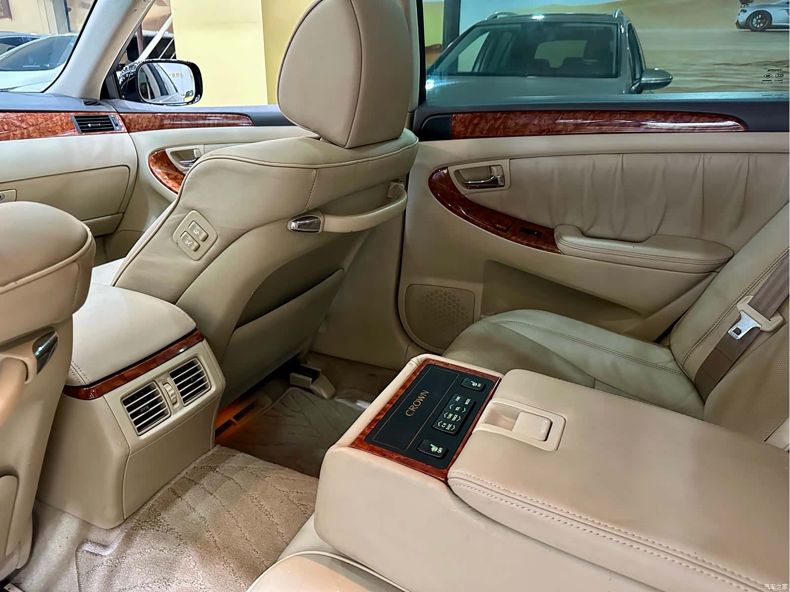 Toyota Crown, 2007 13