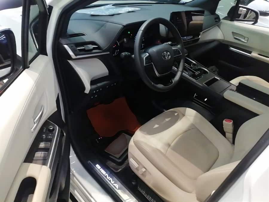 Toyota SIENNA 2024, фото 16