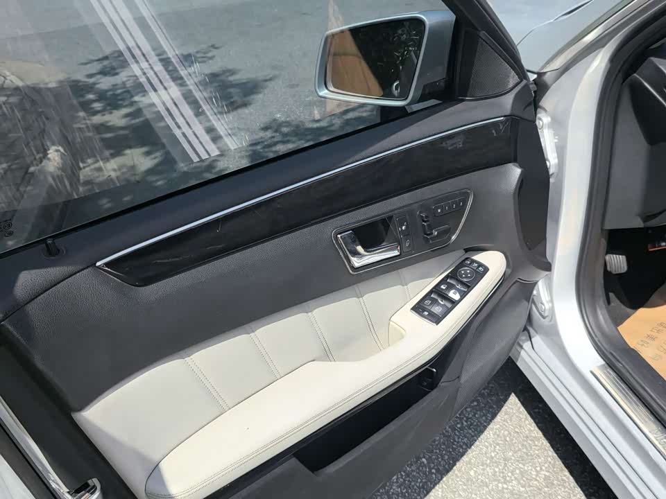Mercedes-Benz E-class Mercedes-Benz E-class