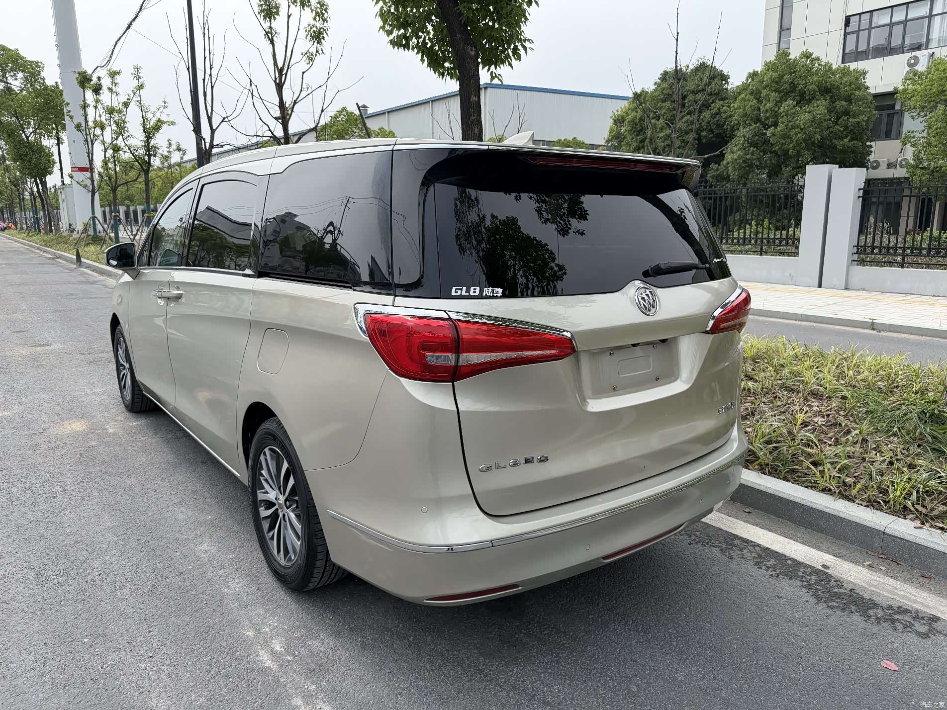 Buick GL8, 2019 6