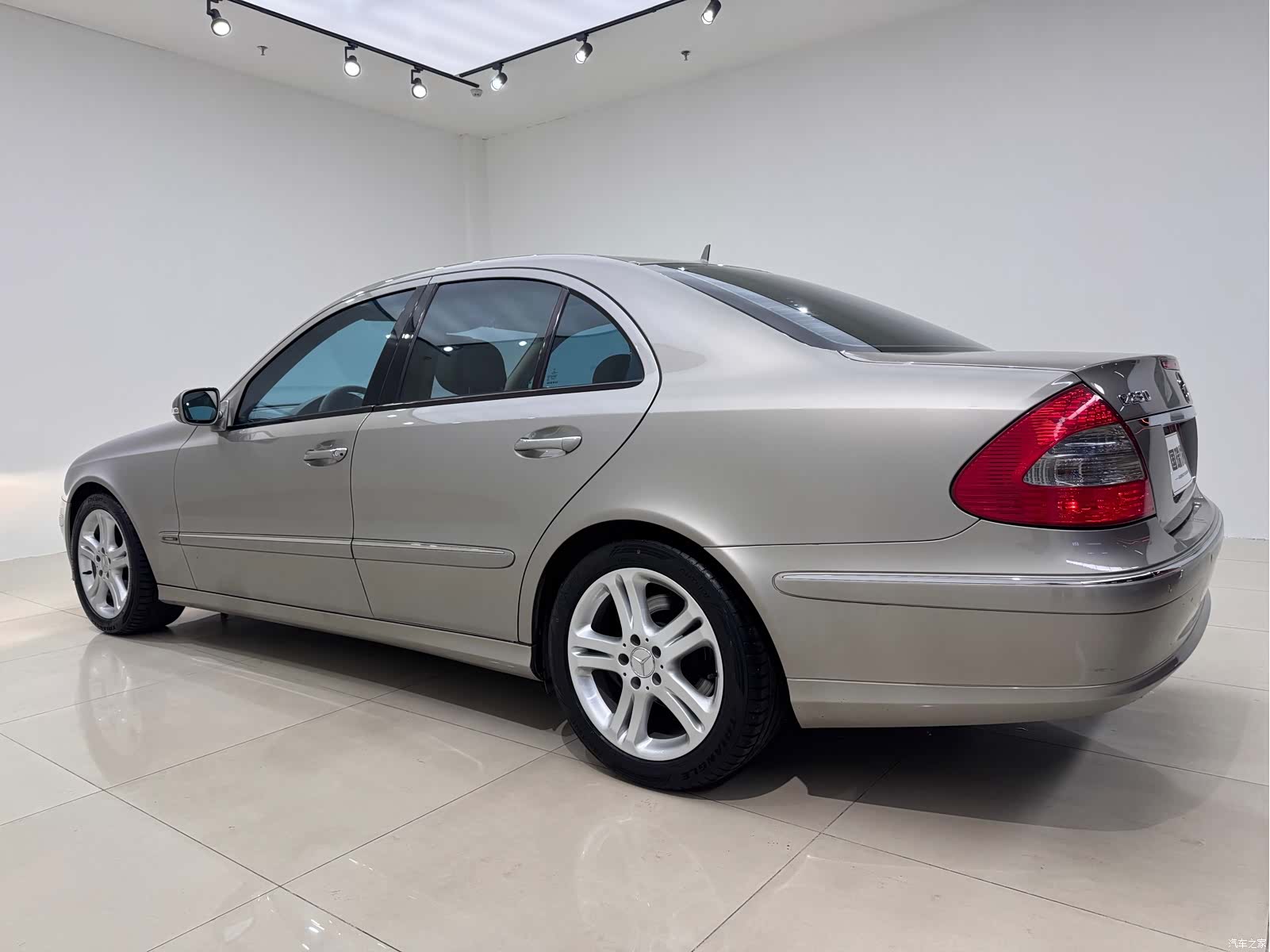 Mercedes-Benz E-Class, 2007 6