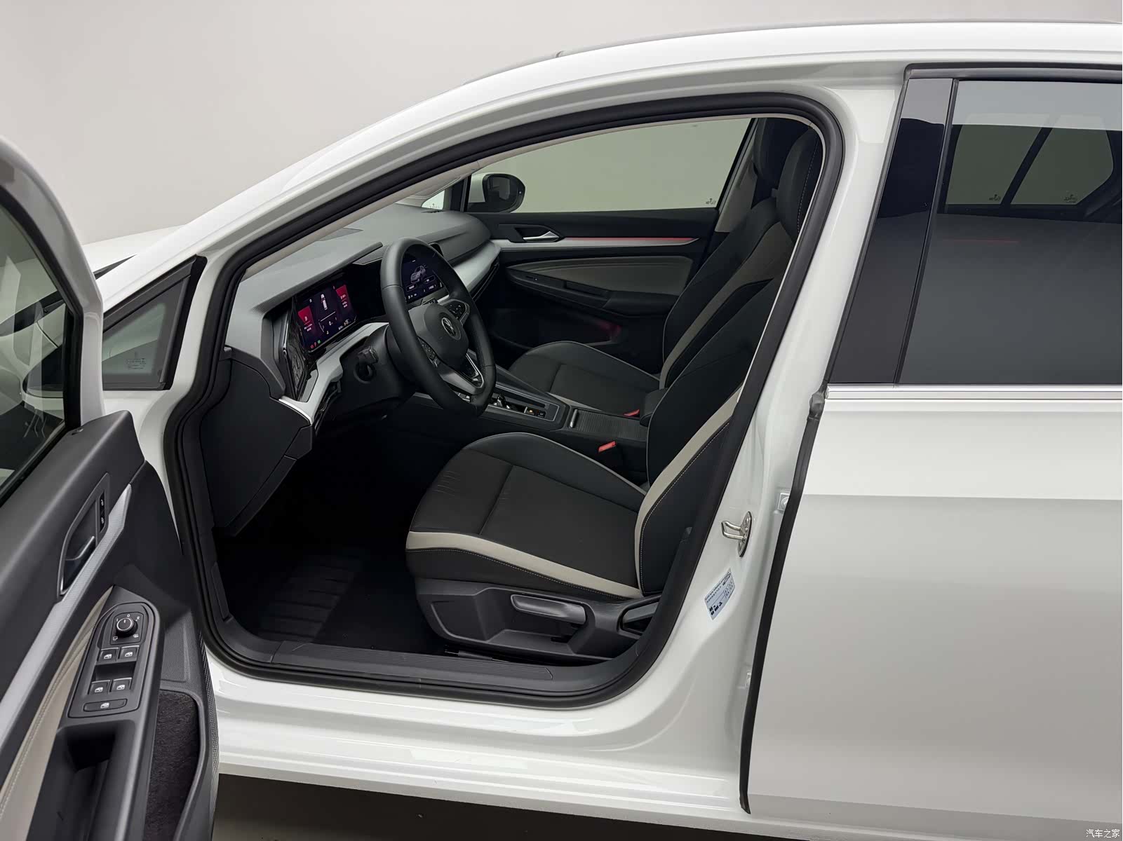 Volkswagen Golf, 2023 16