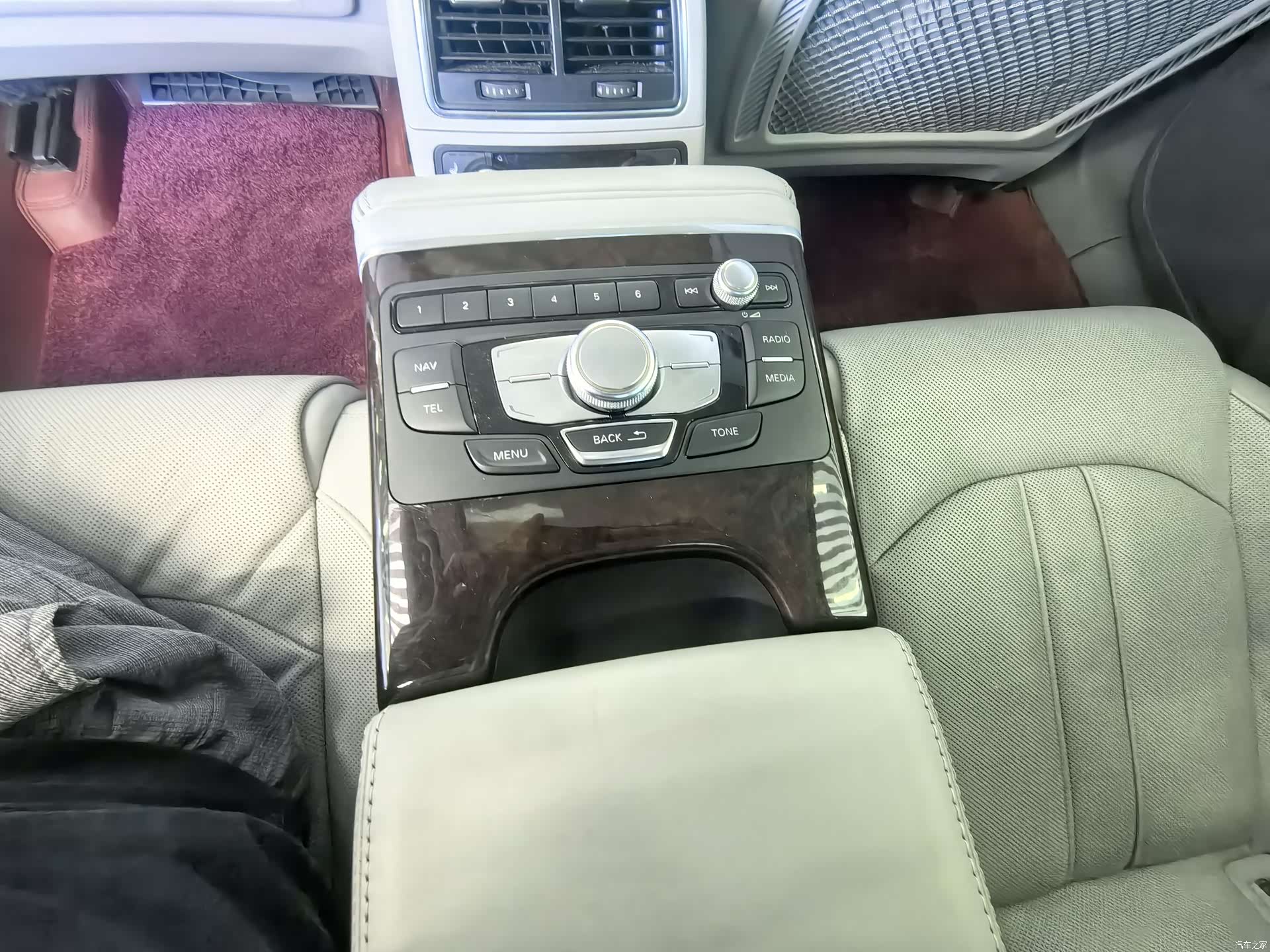 Audi A6L, 2013 11