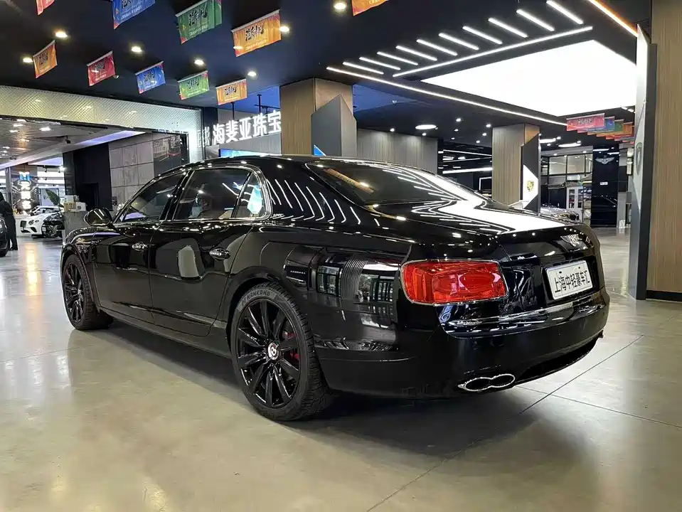 Bentley Flying