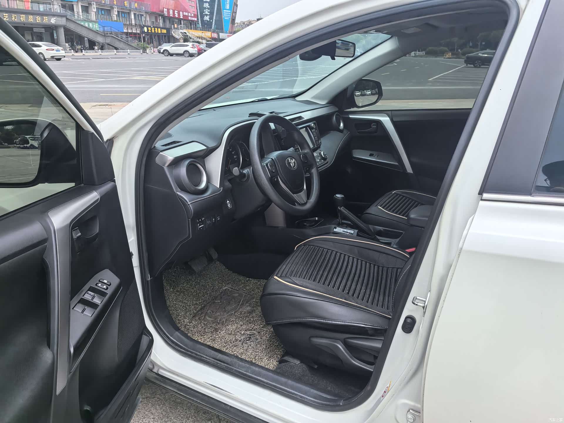 Toyota RAV4, 2018 8