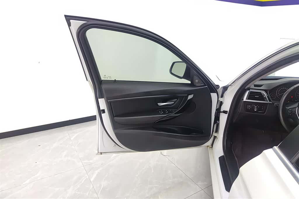 BMW 3 Series, 2017 7