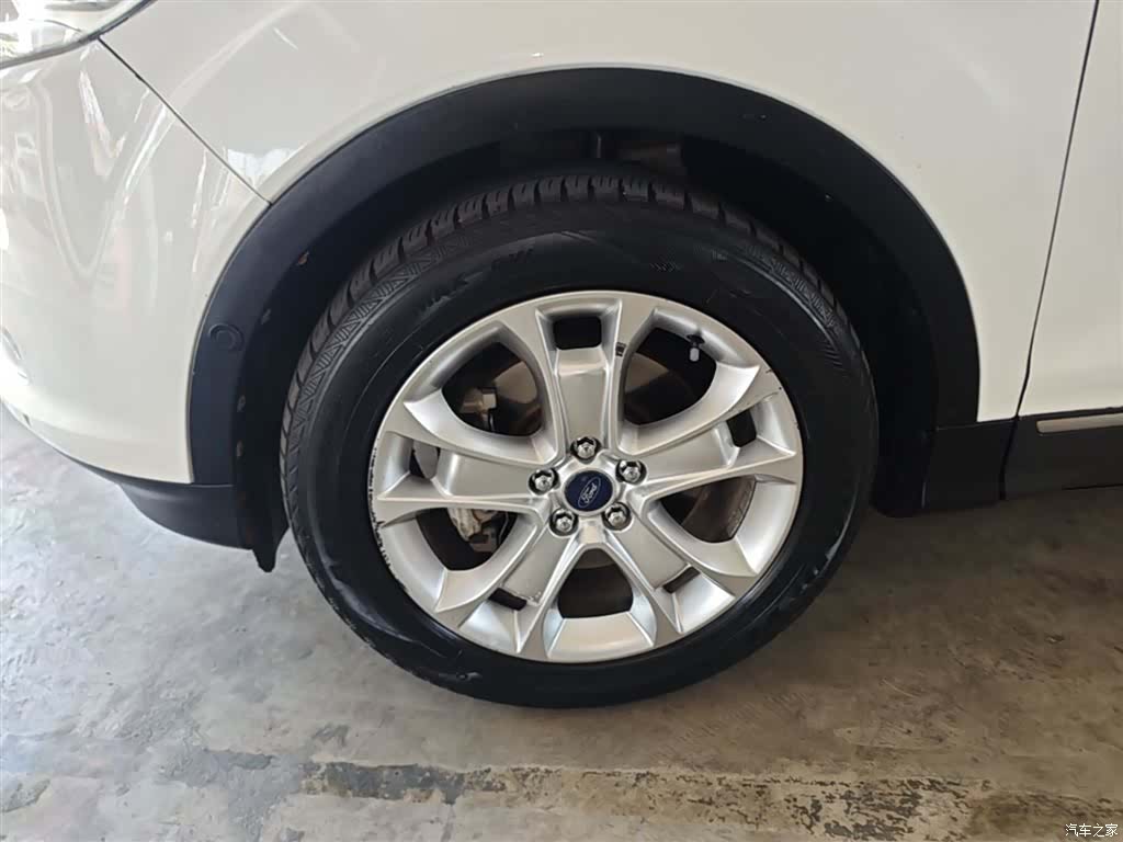 Ford Kuga, 2014 23