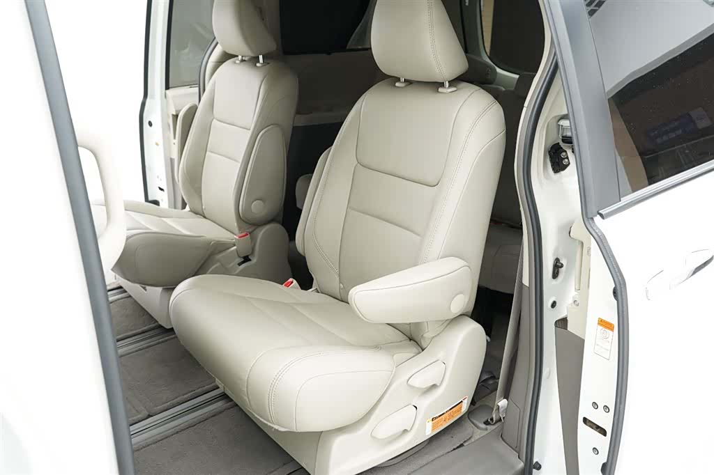 Toyota Sienna, 2016 12
