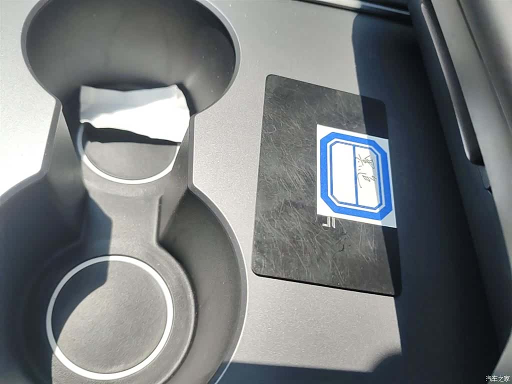 Tesla Model Y, 2022 9