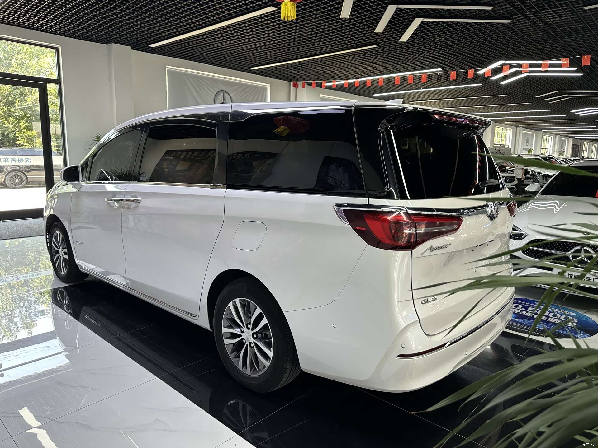 Buick GL8, 2023 7