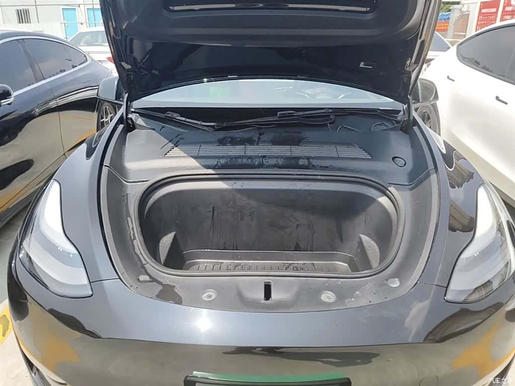 Tesla Model Y, 2022 20