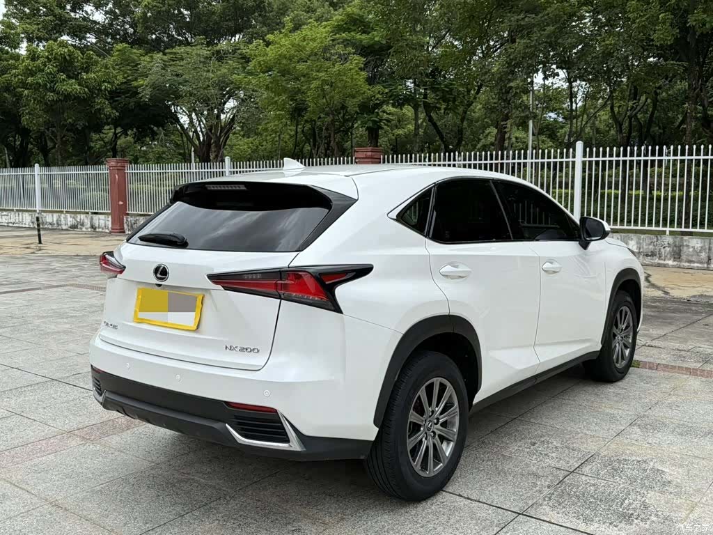Lexus NX, 2021 3