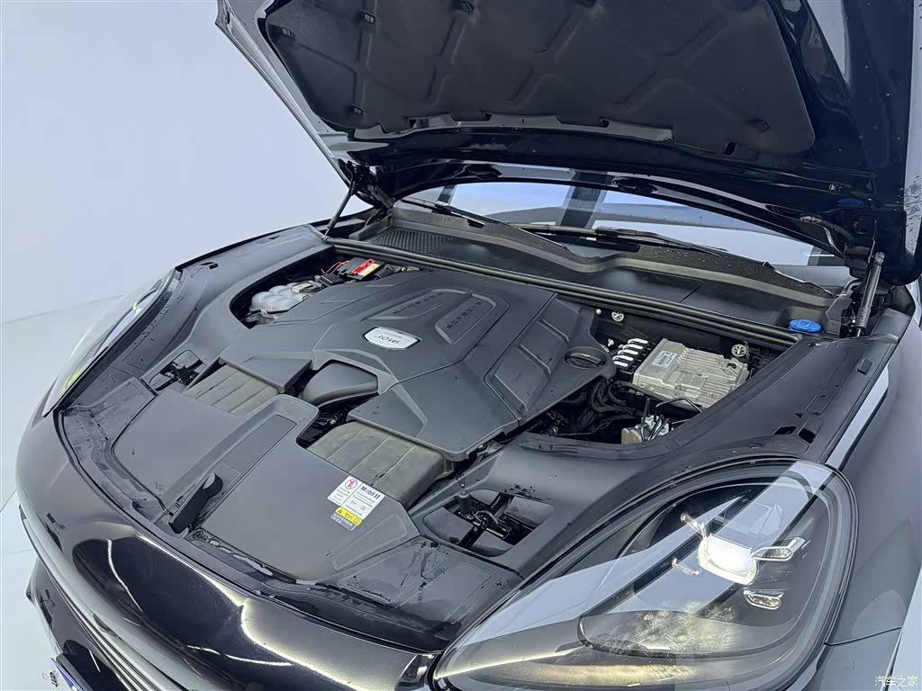 Porsche Cayenne, 2021 12