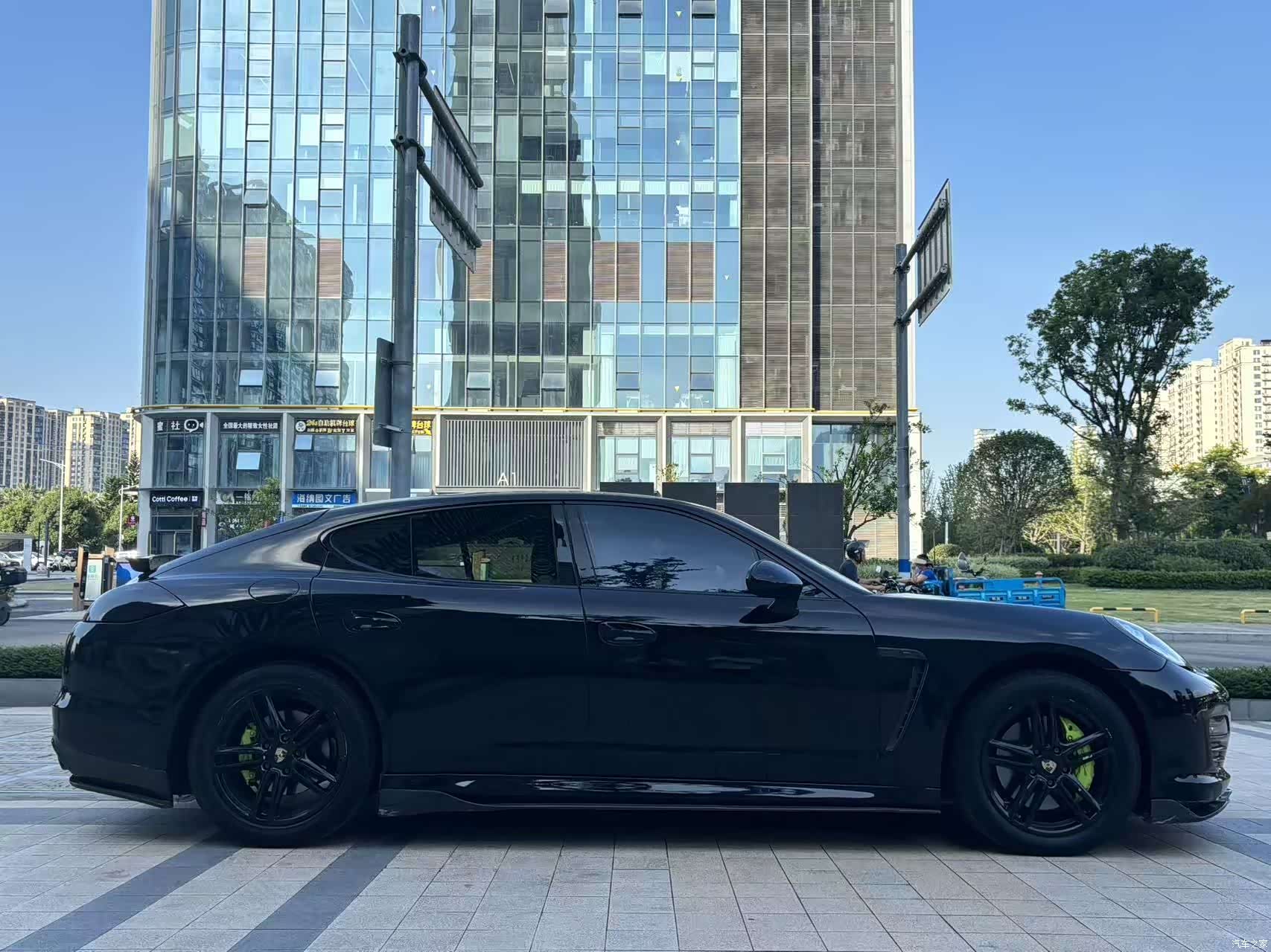 Porsche Panamera, 2010 4
