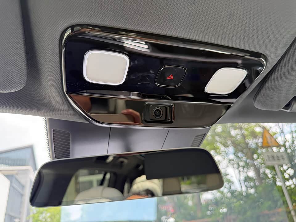 Li Auto Ideal L8