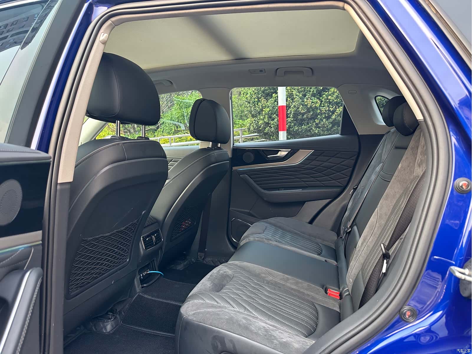 Hongqi HS5, 2023 7