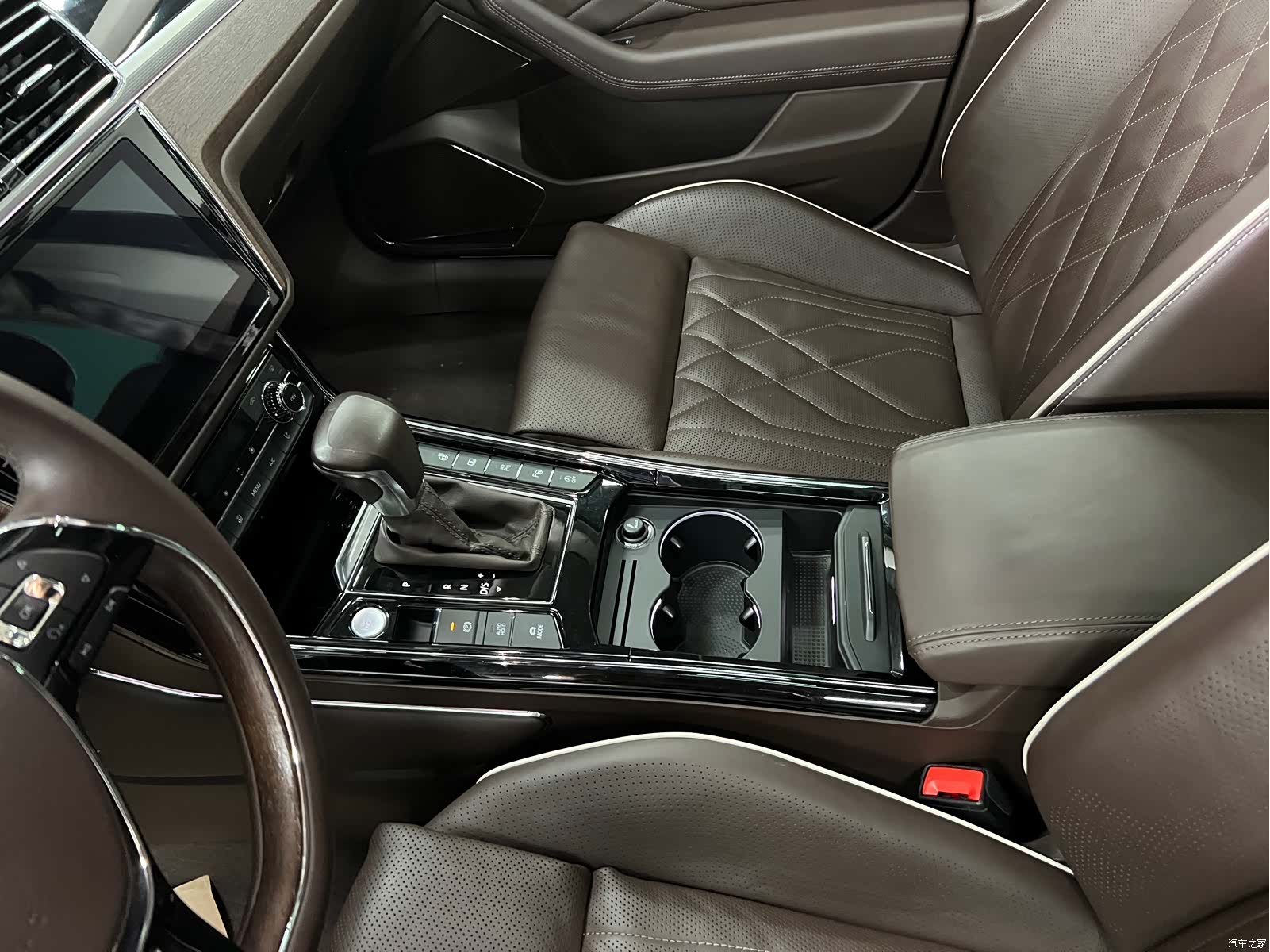 Volkswagen Phideon, 2022 6