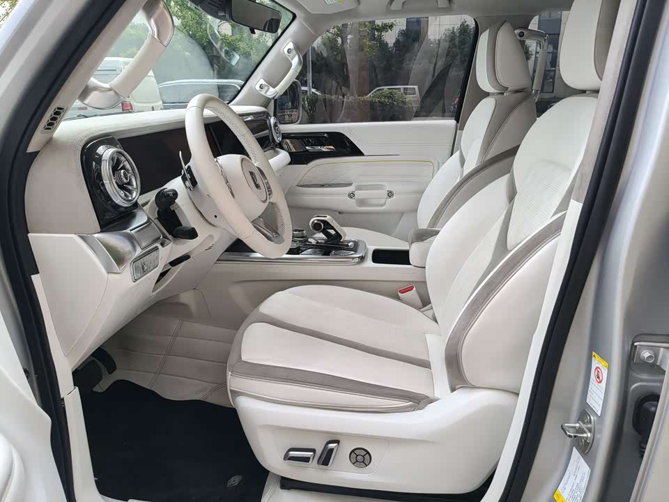 CrossBoundary Co-creation tank 300