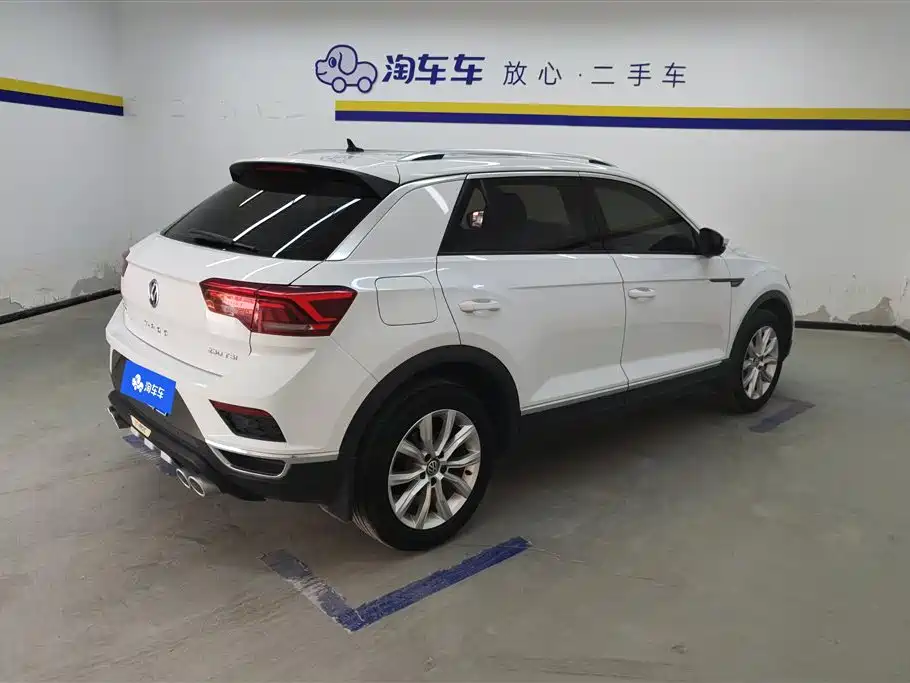 Volkswagen T-ROC exploring Songs