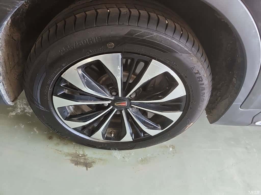 Hongqi HS7, 2023 25