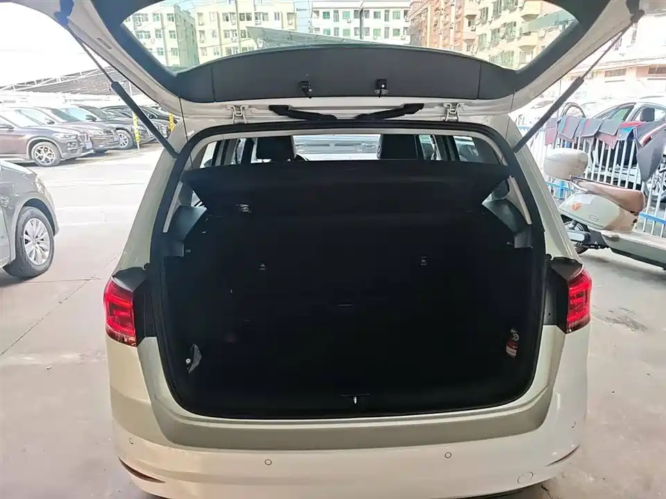 Volkswagen Golf*Jiayu