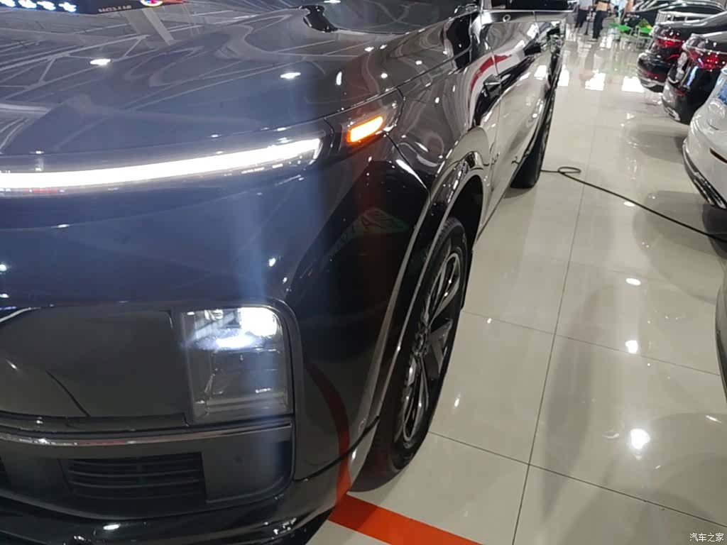 Li Auto L8, 2023 24