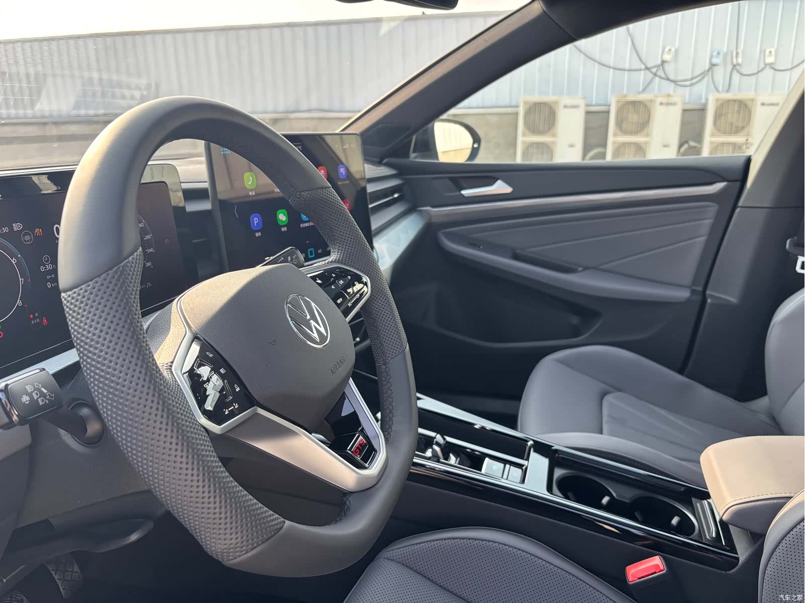 Volkswagen Lamando, 2026 все фото