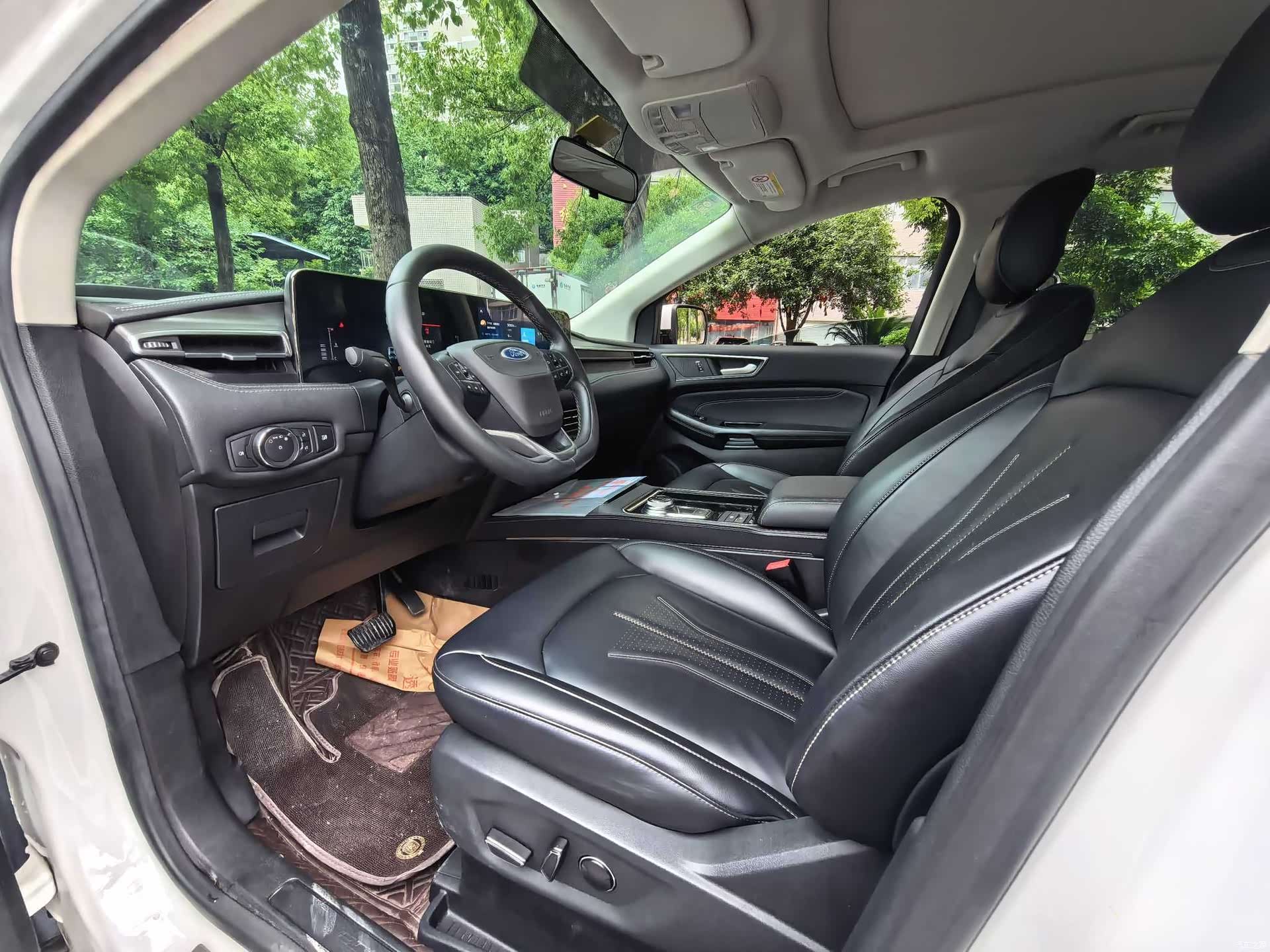 Ford Edge, 2022 4