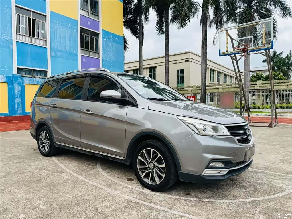 Wuling 730, 2020 4