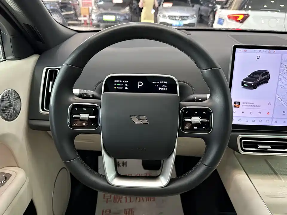 Li Auto Ideal L8