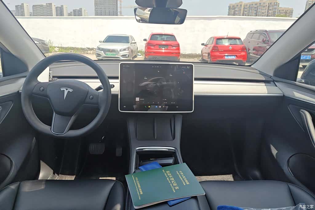 Tesla Model Y, 2024 12