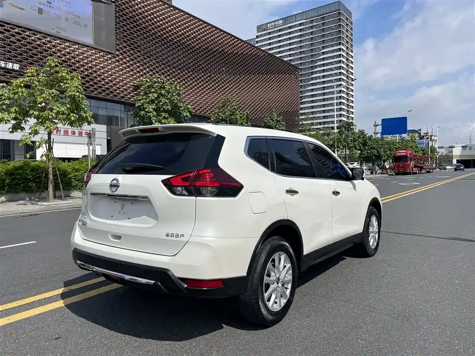 Nissan Qijun